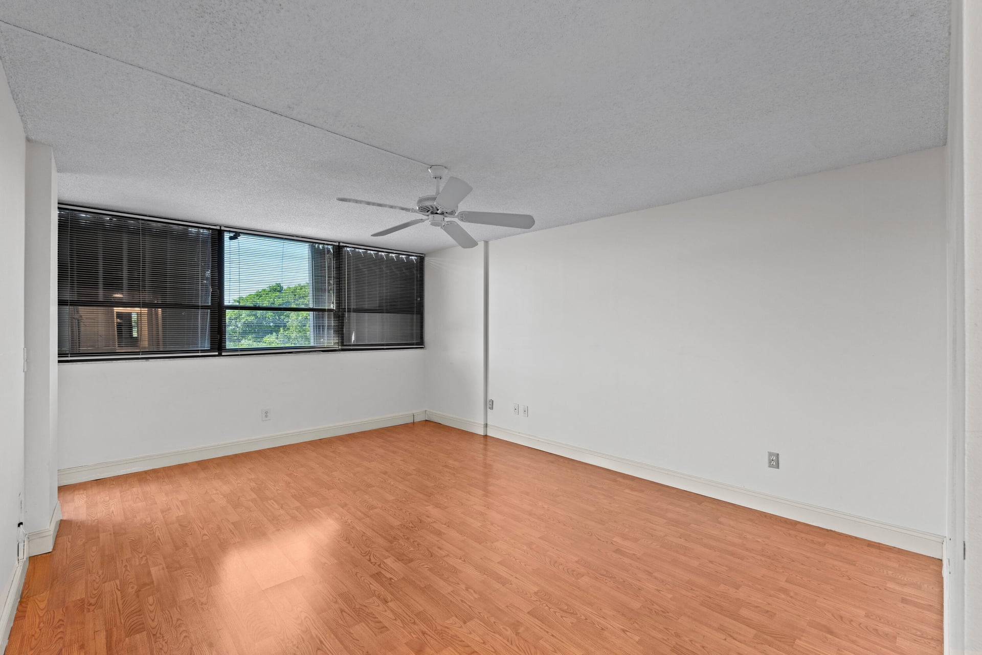 Unit 5110 photo 35