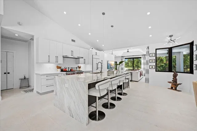 Homeland Residence photo 7