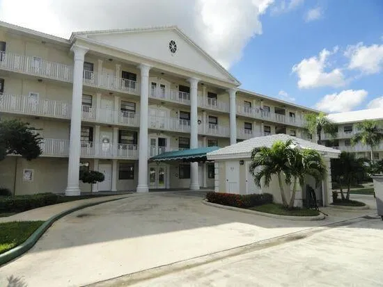 Unit 404 photo 2