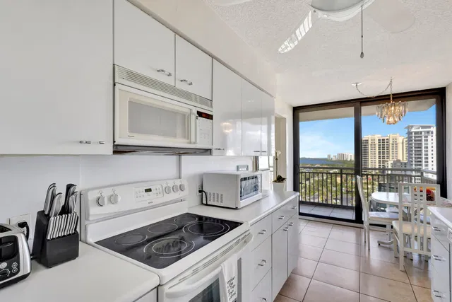 Singer Island Unit 1505 photo 9