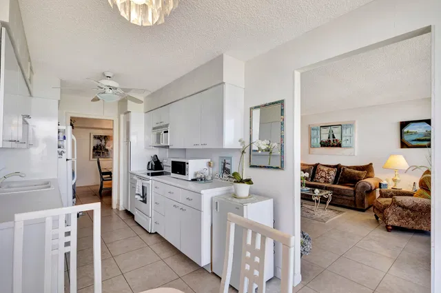 Singer Island Unit 1505 photo 17