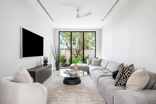 Palm Trail Delray Beach Residence photo 6