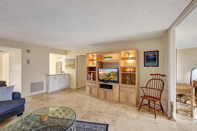  Unit 318 photo 14