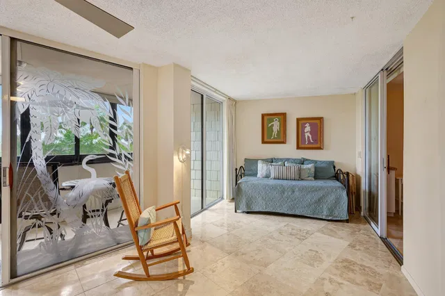  Unit 318 photo 16