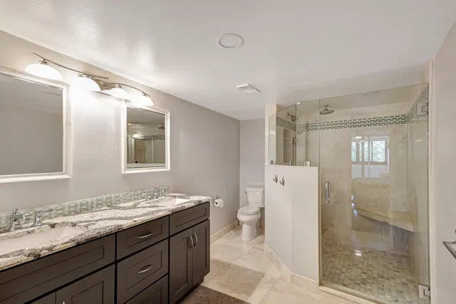  Unit 318 photo 24