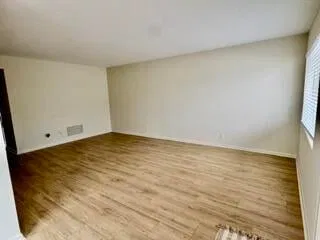 Unit 111 photo 2