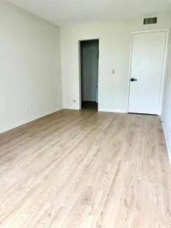 Unit 111 photo 8