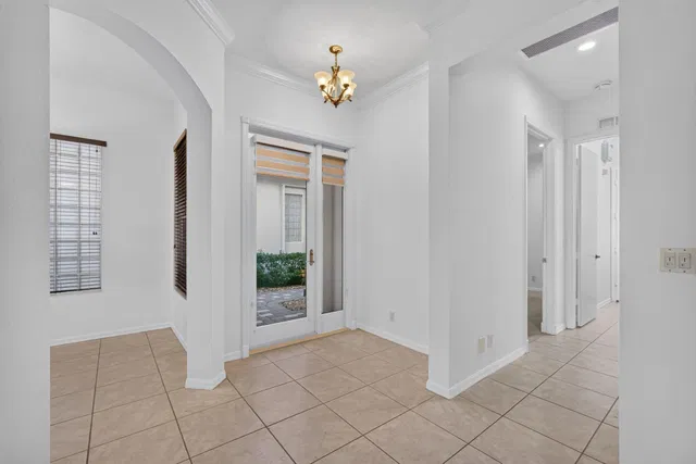  Residence photo 12