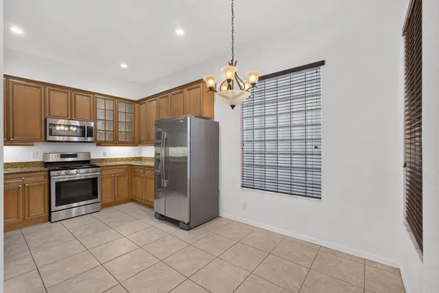  Residence photo 24