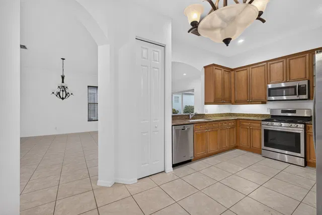  Residence photo 26