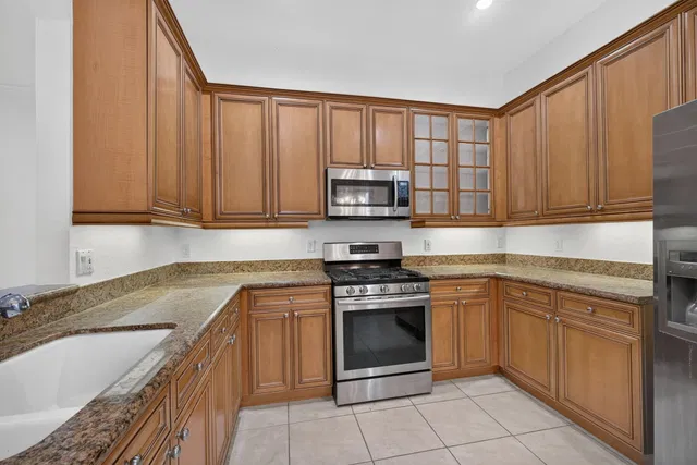  Residence photo 28