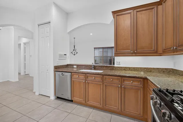  Residence photo 31
