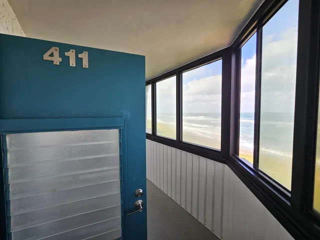 Unit 411 photo 9