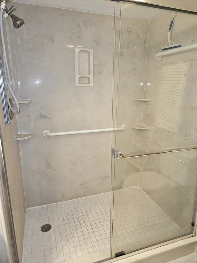 Unit 411 photo 27