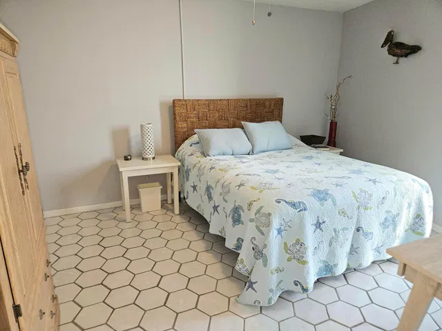 Unit 411 photo 29