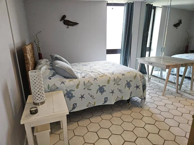Unit 411 photo 30