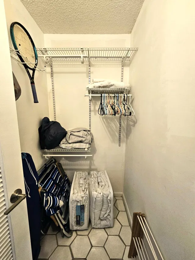 Unit 411 photo 35