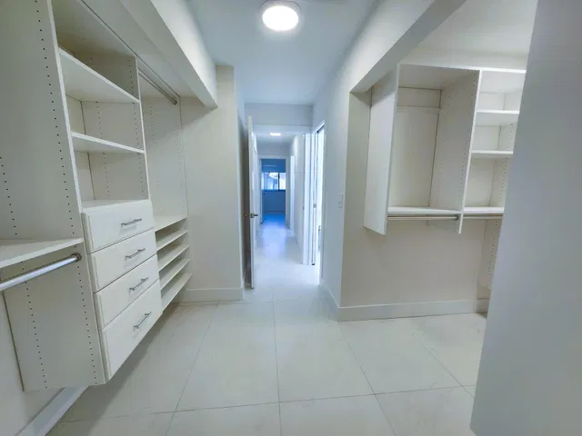Unit 201 photo 18