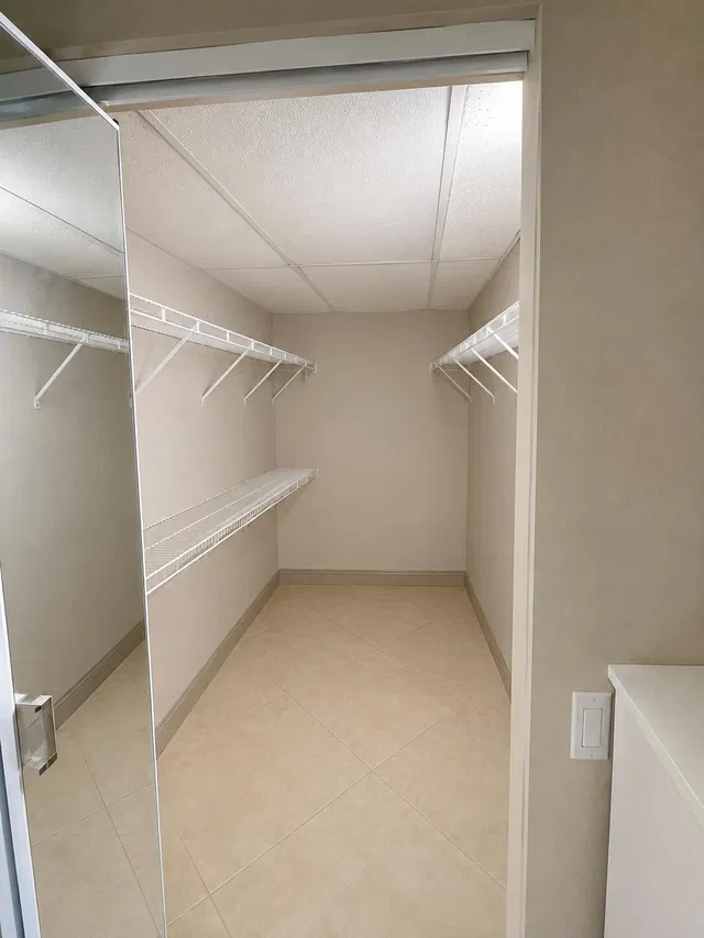 Unit 310 photo 8