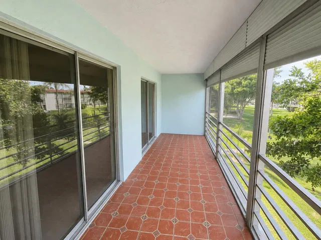 Unit 310 photo 15