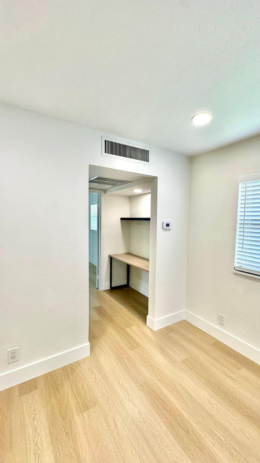 Residence photo 2