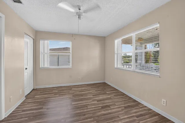 Unit 204 photo 19