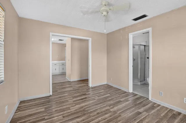 Unit 204 photo 20