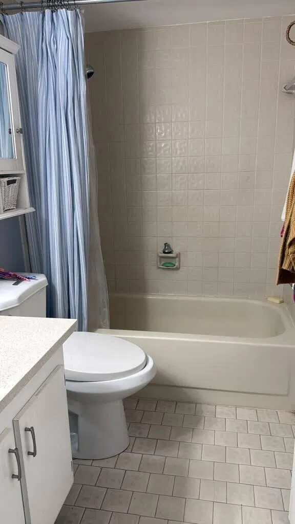 Unit 310 photo 8