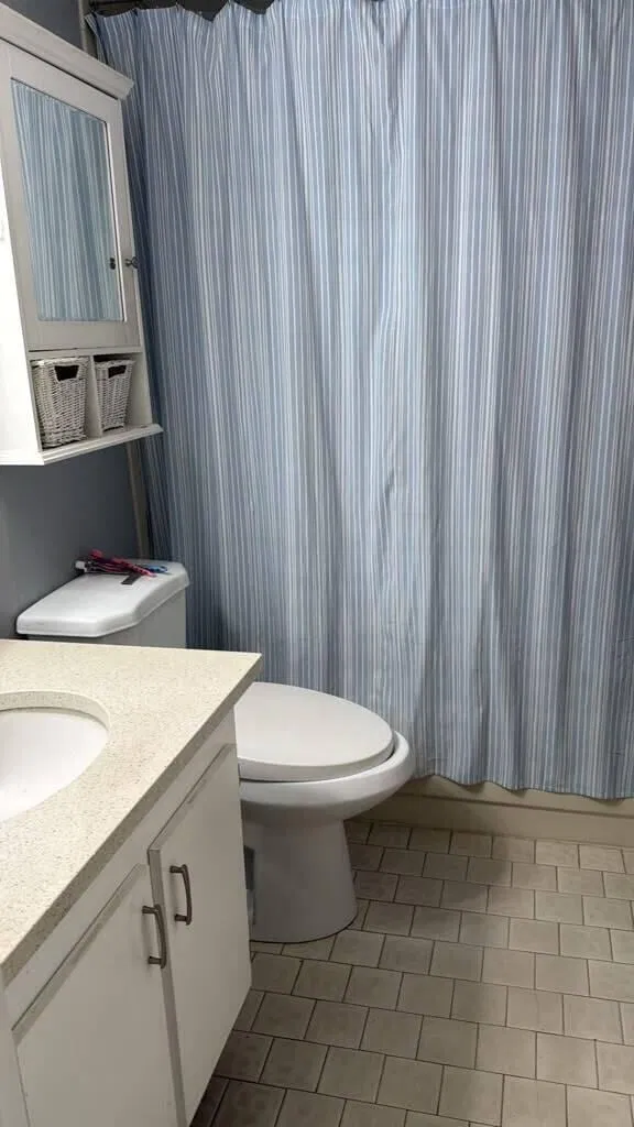 Unit 310 photo 9