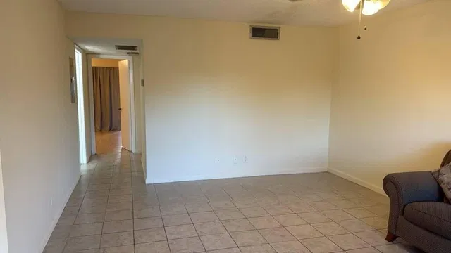 Unit 310 photo 16