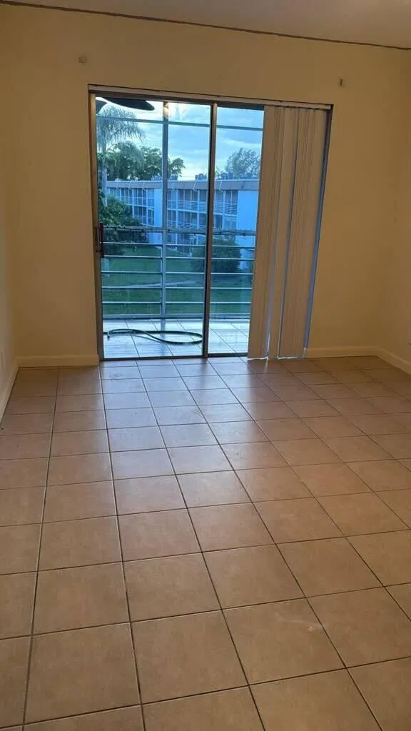 Unit 310 photo 19