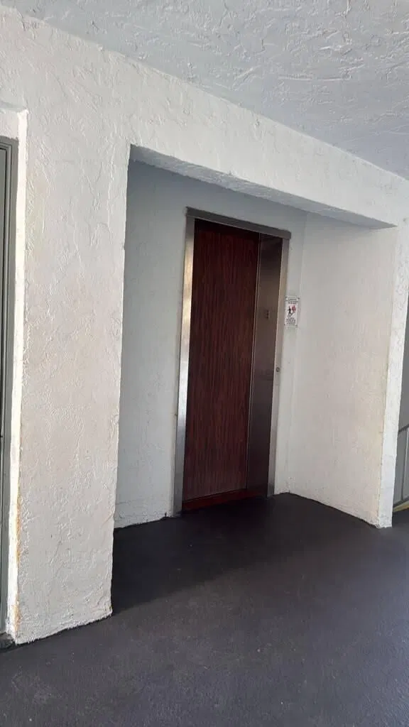 Unit 310 photo 22