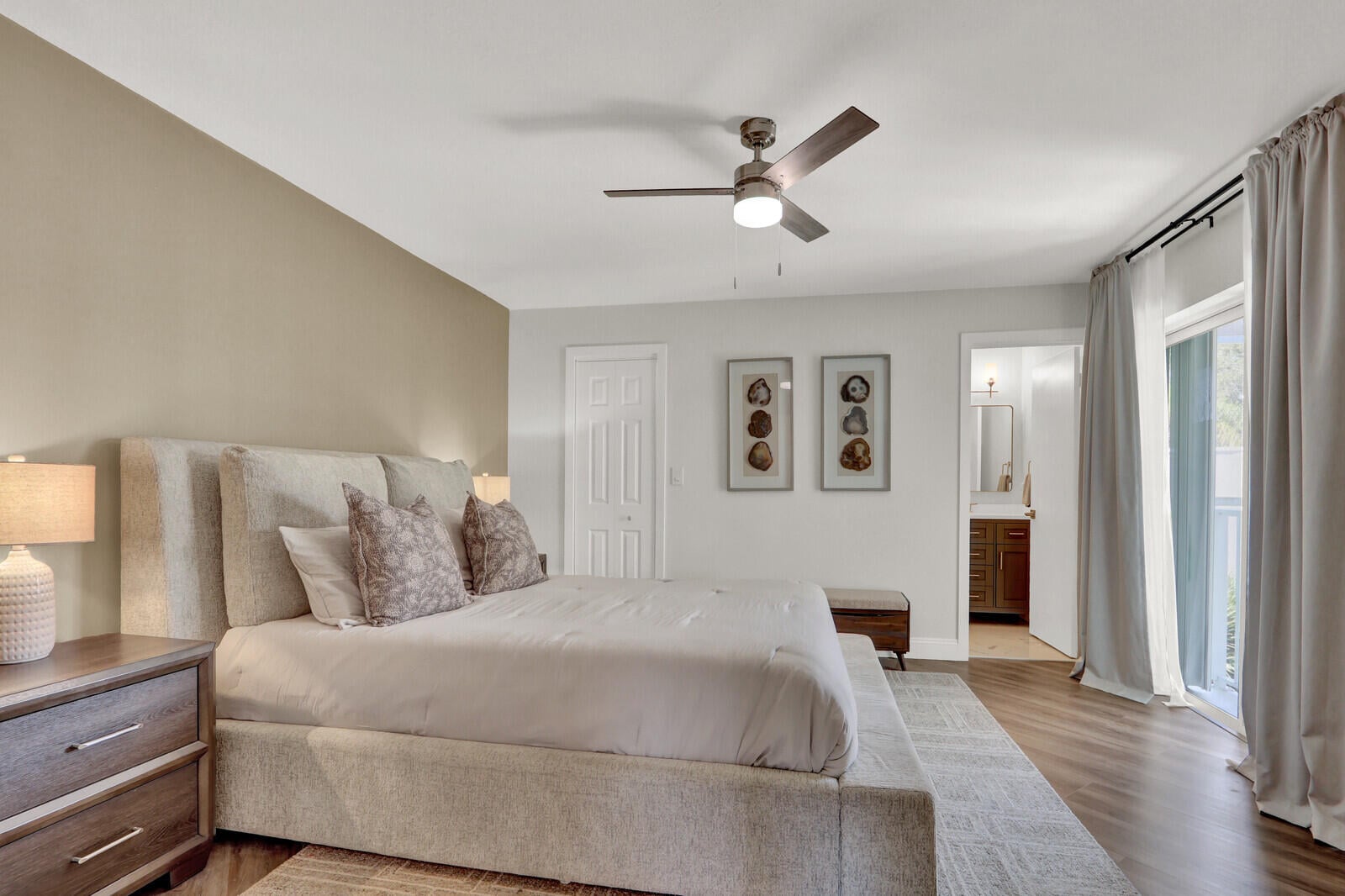 Residence photo 5