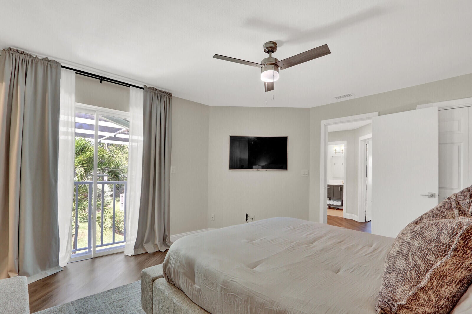 Residence photo 9