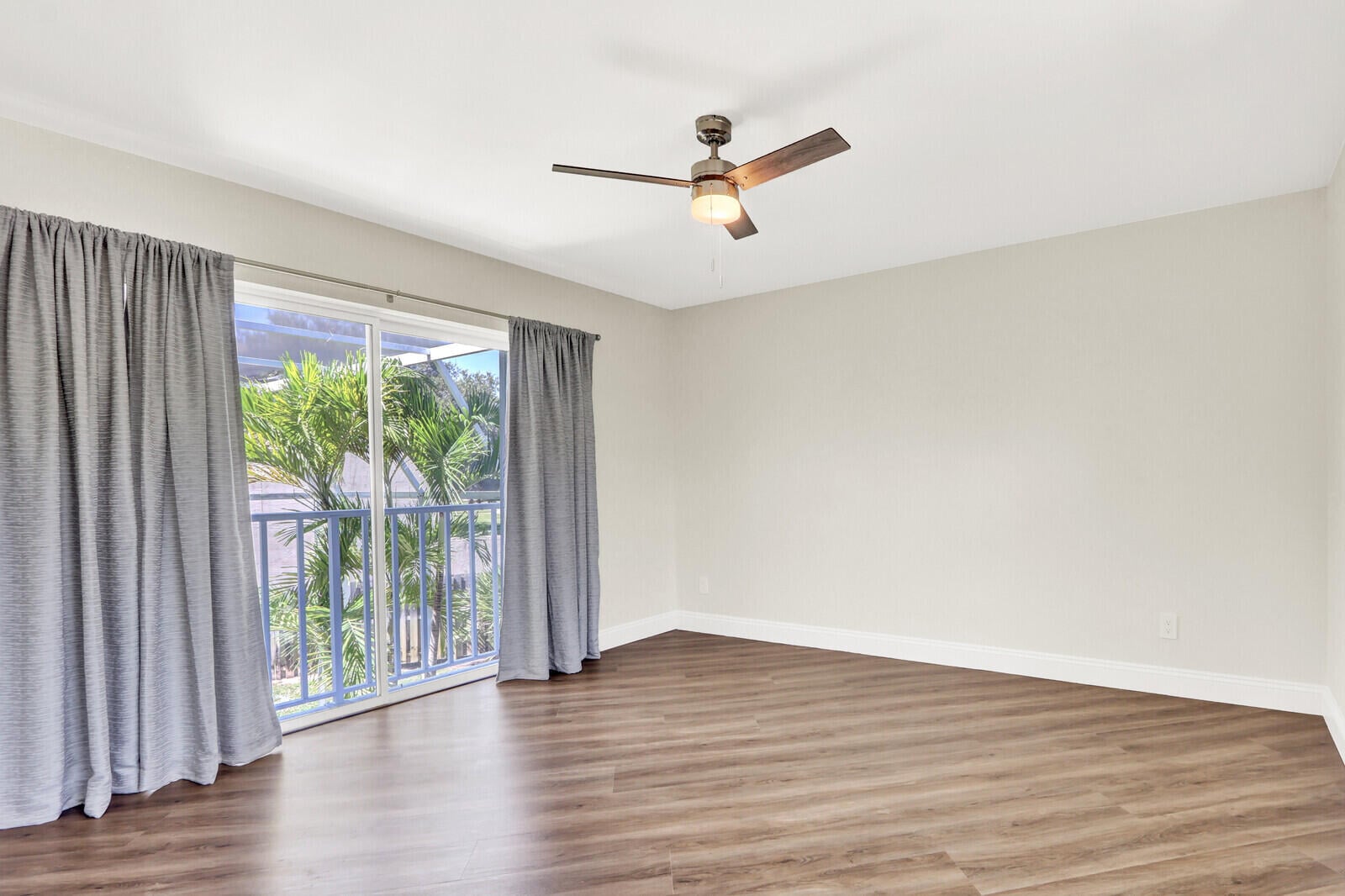 Residence photo 12