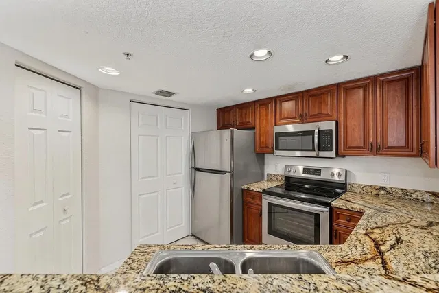 Flagler Pointe Unit 631 photo 8