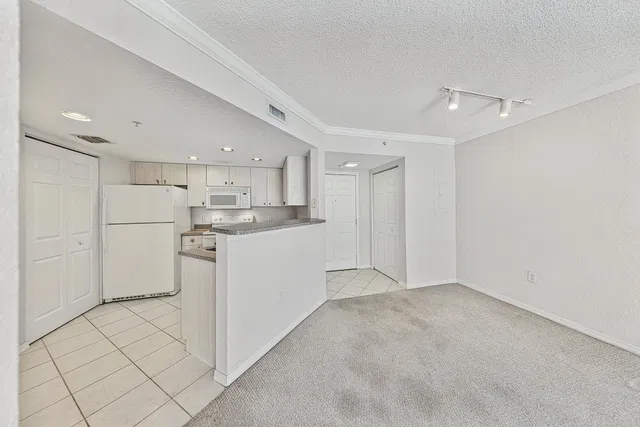 Flagler Pointe Unit 631 photo 20