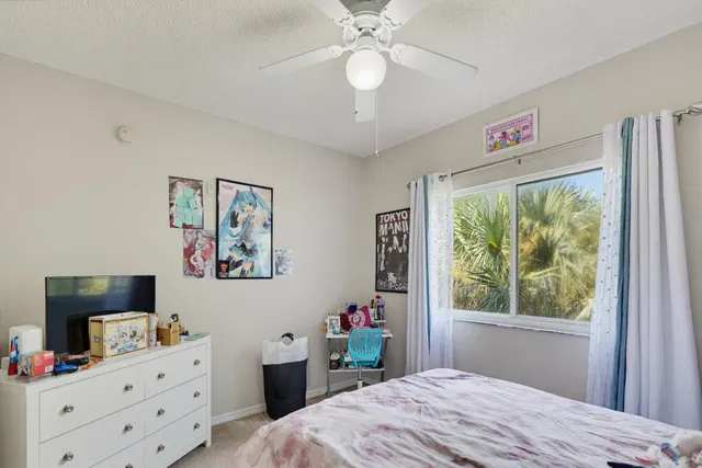 Unit 306 photo 15