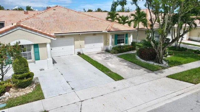 Residence photo 2