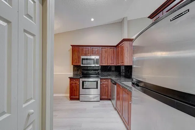 Residence photo 5