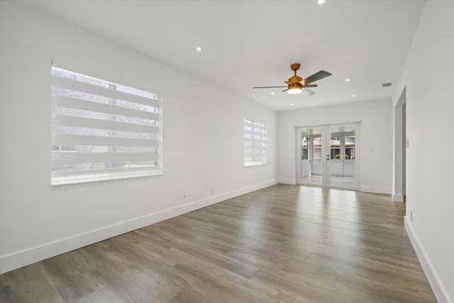 Residence photo 17