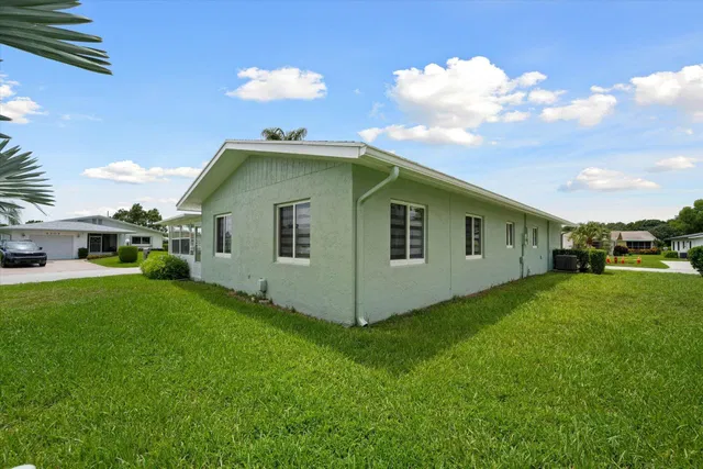 Residence photo 32