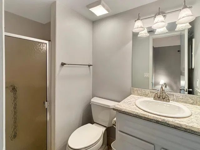 Unit 6 photo 18