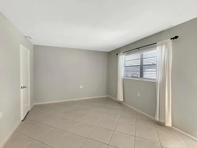 Unit 6 photo 20