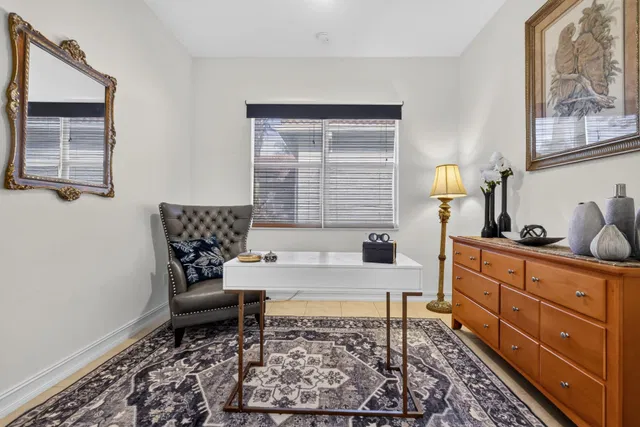 Residence photo 17