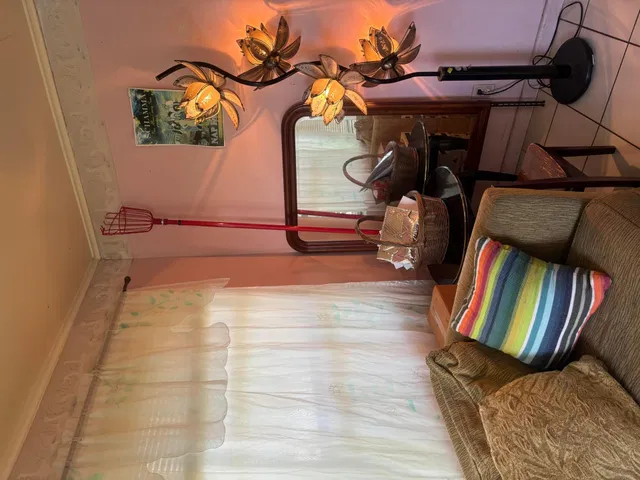 Unit 105 photo 11