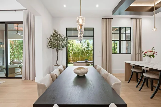  Residence photo 9