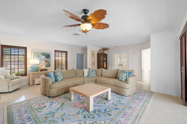 Residence photo 6