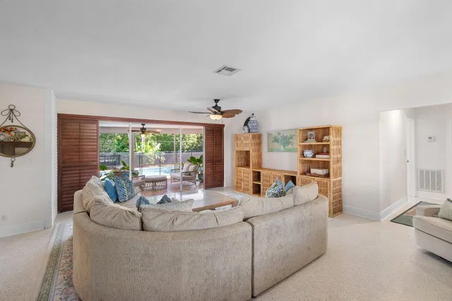 Residence photo 9