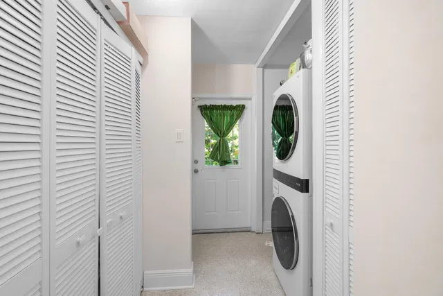 Residence photo 31